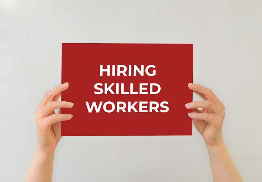 DX人材の育成方法|リスキリングとデジタル化・AI導入補助金の活用(行政書士監修)